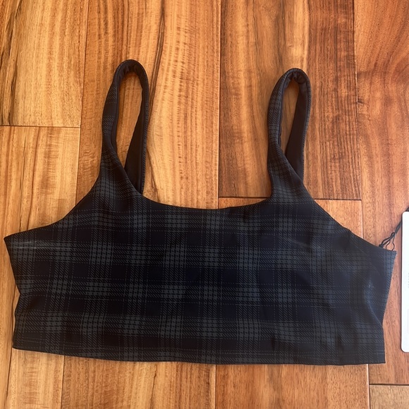 alo yoga Sports Bra MULTIPLE SIZES - Picture 2 of 5